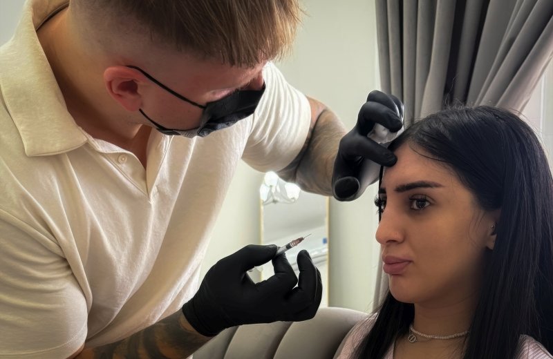 Certified aesthetic doctor performing botox injection in Dubai